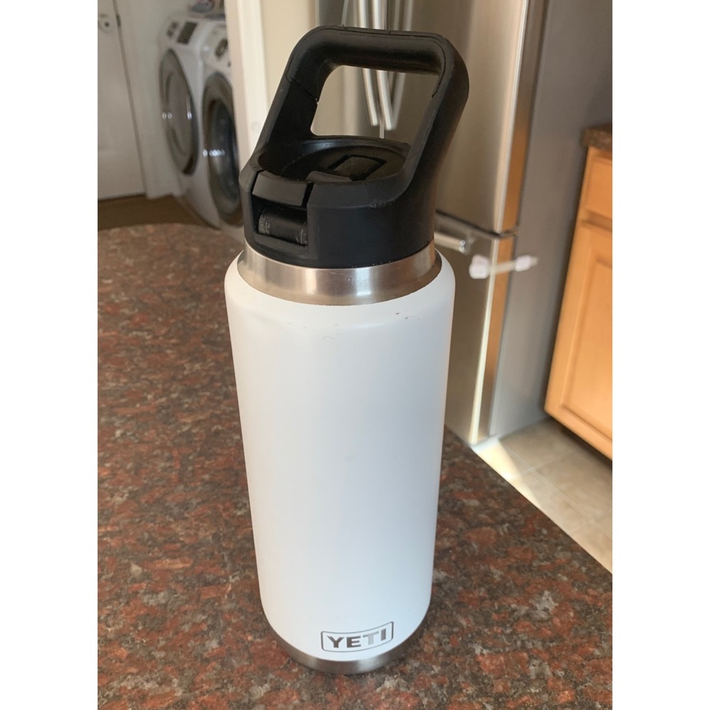 White Yeti Rambler 36oz Large With Straw Lid